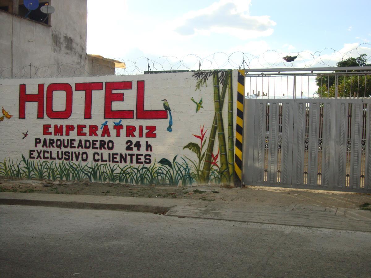 Hotel Emperatriz Armenia  Zewnętrze zdjęcie