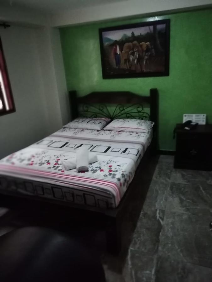 Hotel Emperatriz Armenia  Zewnętrze zdjęcie