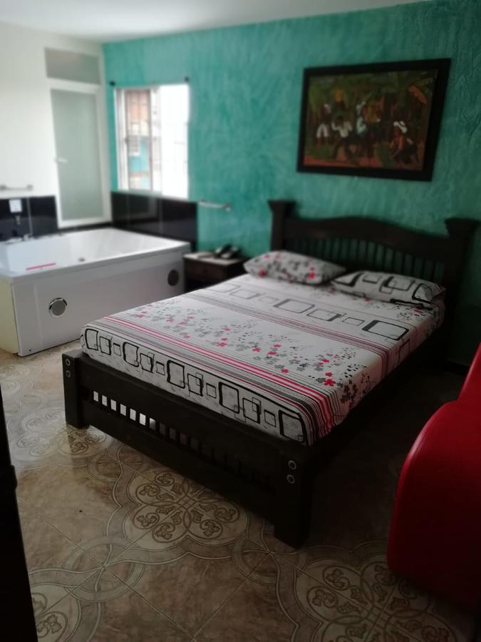 Hotel Emperatriz Armenia  Zewnętrze zdjęcie
